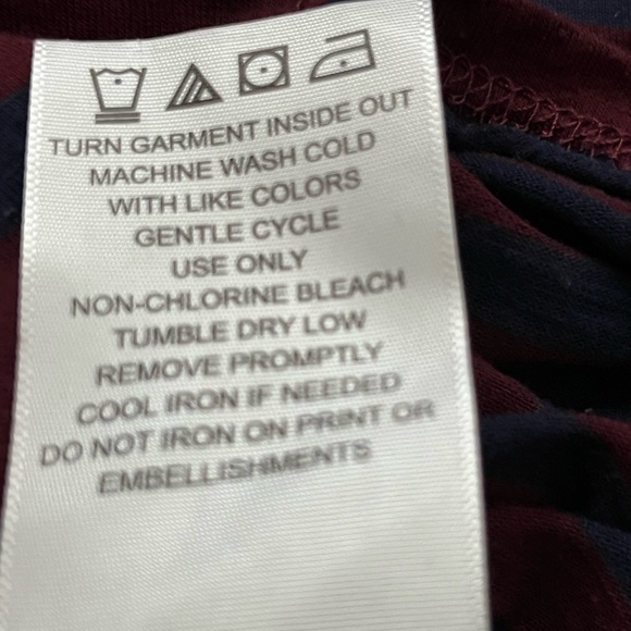 LEVI’S LONG SLEEVE TEE - Picture 8 of 8